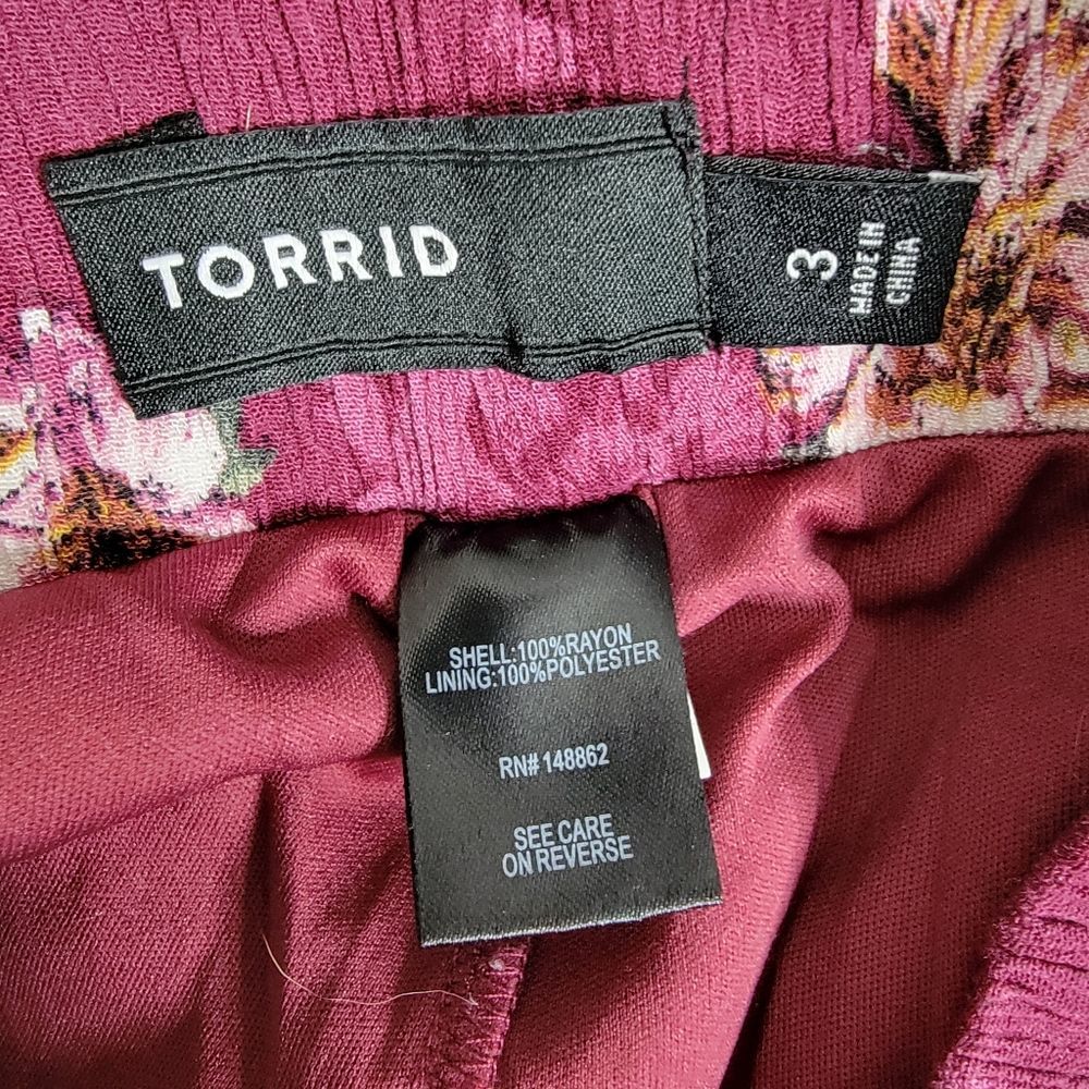 Torrid Maroon Floral Shorts Plus Size 3 - Picture 6 of 6